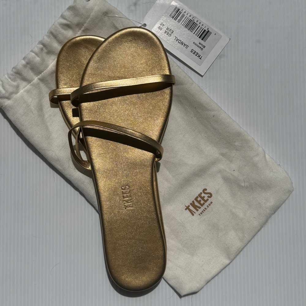 NWT TKEES Gemma in Blink Gold Metallic